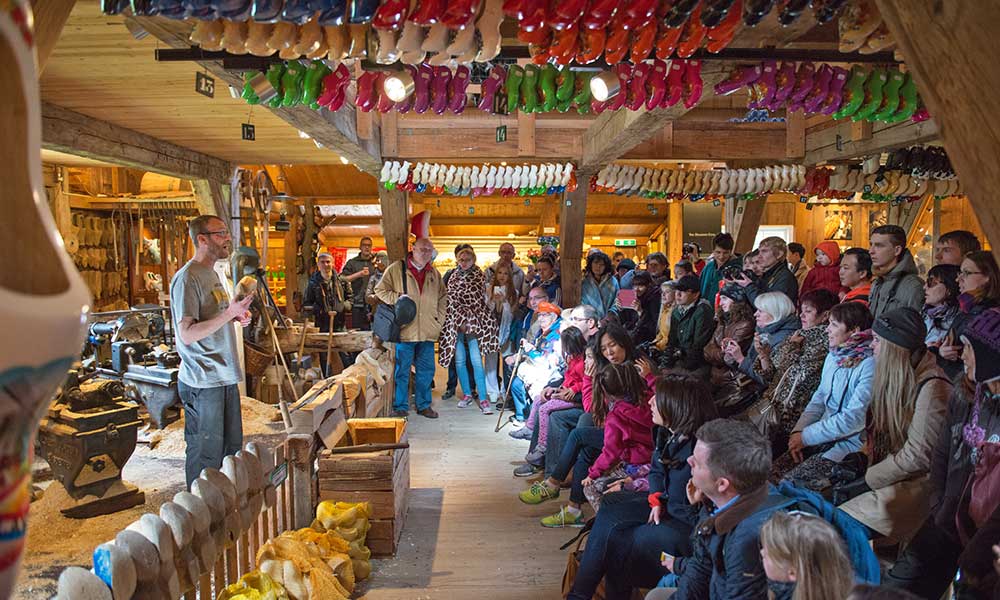 Klomepnmakerij-03 Klompenmakerij De Zaanse Schans