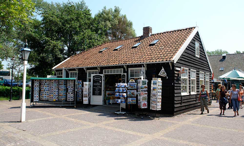 Pakhuis-De-Bezem-01 Windmill Shop Souvenirs